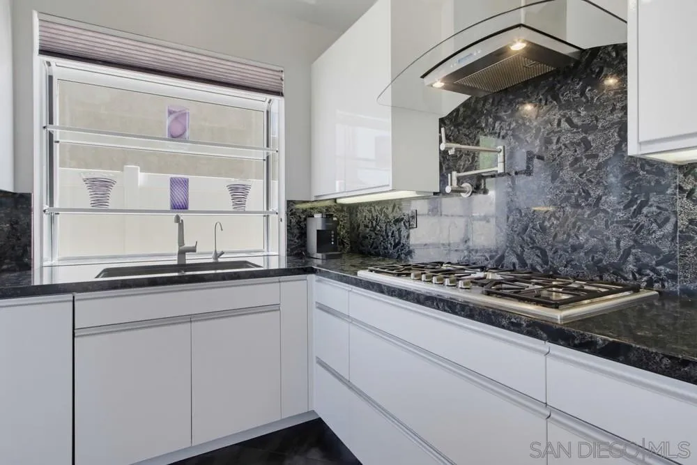 https://cdn.realtyfeed.com/cdn/127/260023353/b1ea53e648c690422aa8562b72f1197f.webp