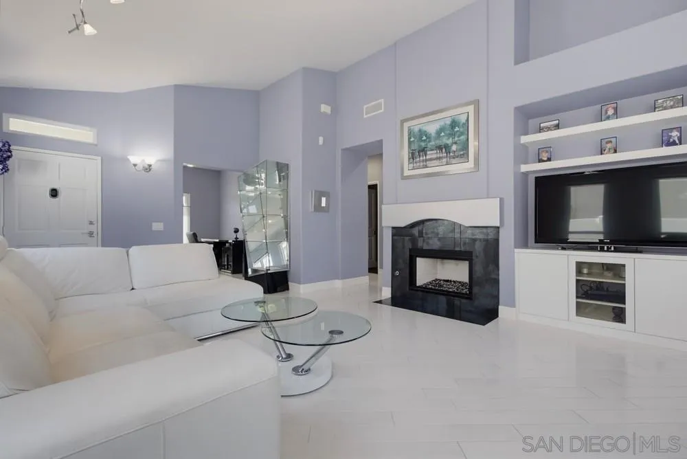https://cdn.realtyfeed.com/cdn/127/260023353/d30dd3f882d63f3791d52082593f6a01.webp