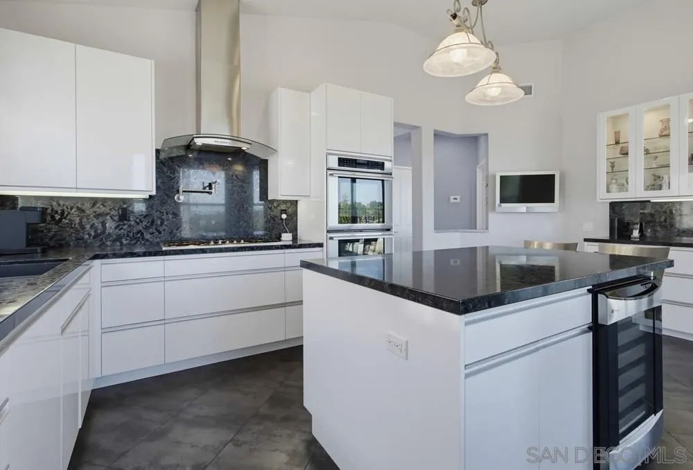 https://cdn.realtyfeed.com/cdn/127/260023353/d9d99ebf06fc8a9b8fcf4badfe1eb841.webp