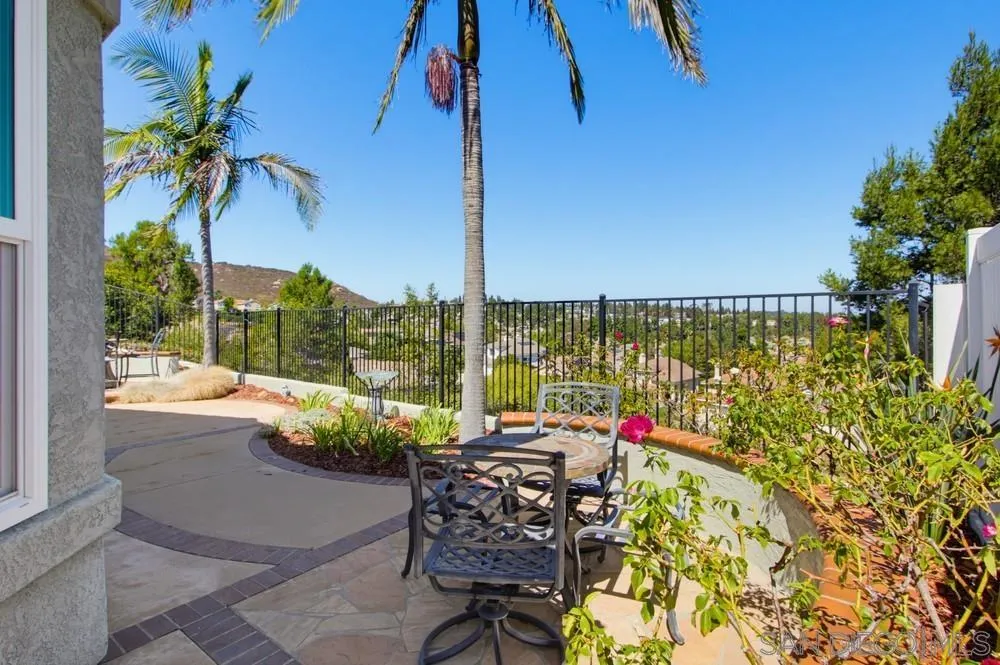 https://cdn.realtyfeed.com/cdn/127/260023353/dc7f17edecbfad686a5aafbd966a9231.webp