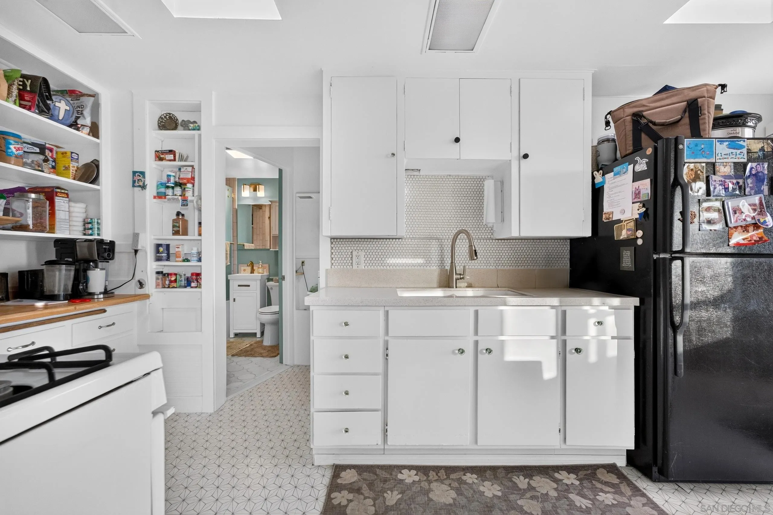 https://cdn.realtyfeed.com/cdn/127/260023355/fc4da2ac55f2c1e99afc85fb8fc8d007.webp