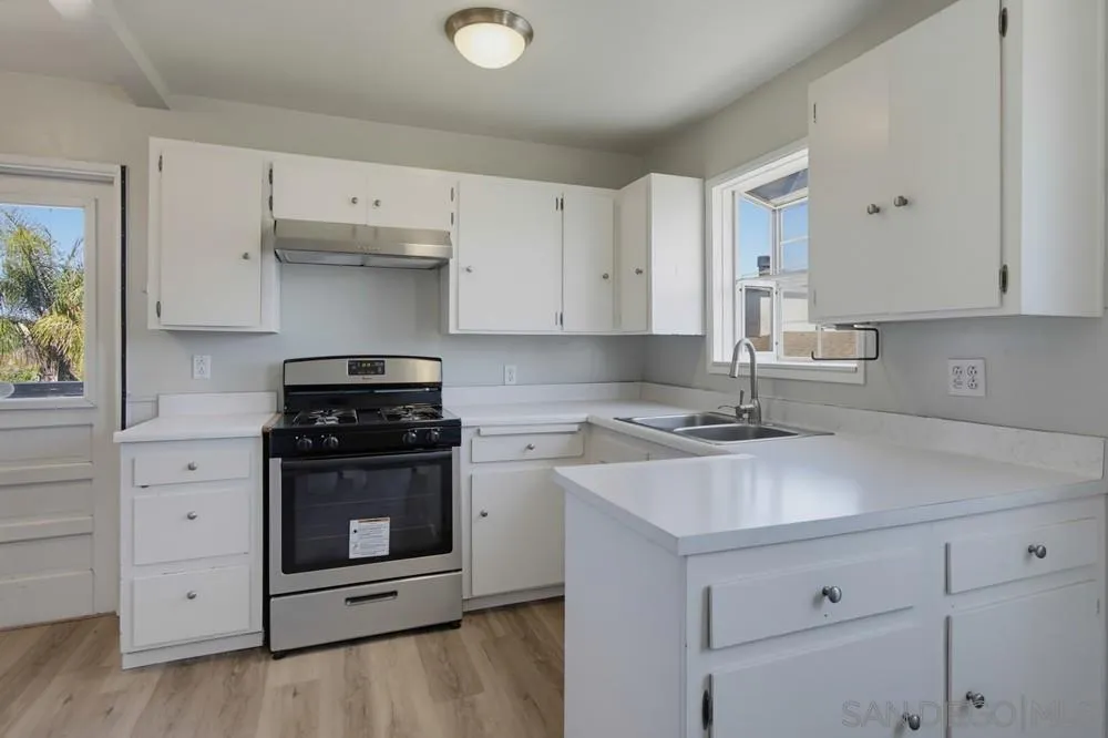 https://cdn.realtyfeed.com/cdn/127/260023359/15419bd0a5c7d96b3d5794517f81e77d.webp