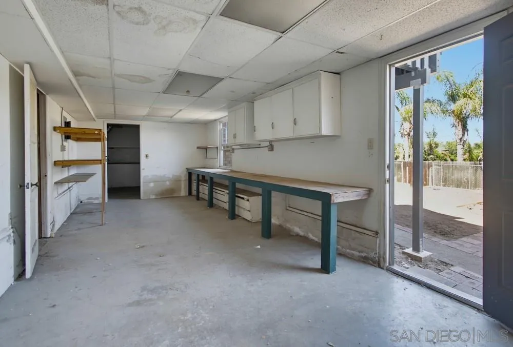 https://cdn.realtyfeed.com/cdn/127/260023359/1eed8f20da9e23a45185a41e611636ca.webp