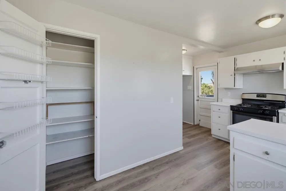 https://cdn.realtyfeed.com/cdn/127/260023359/6d315dfa971dedd42be79f6758a85faf.webp
