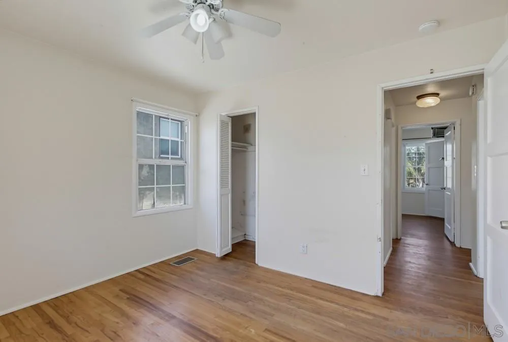 https://cdn.realtyfeed.com/cdn/127/260023359/e656ced352cef2a1ec867eb8ccb2f173.webp