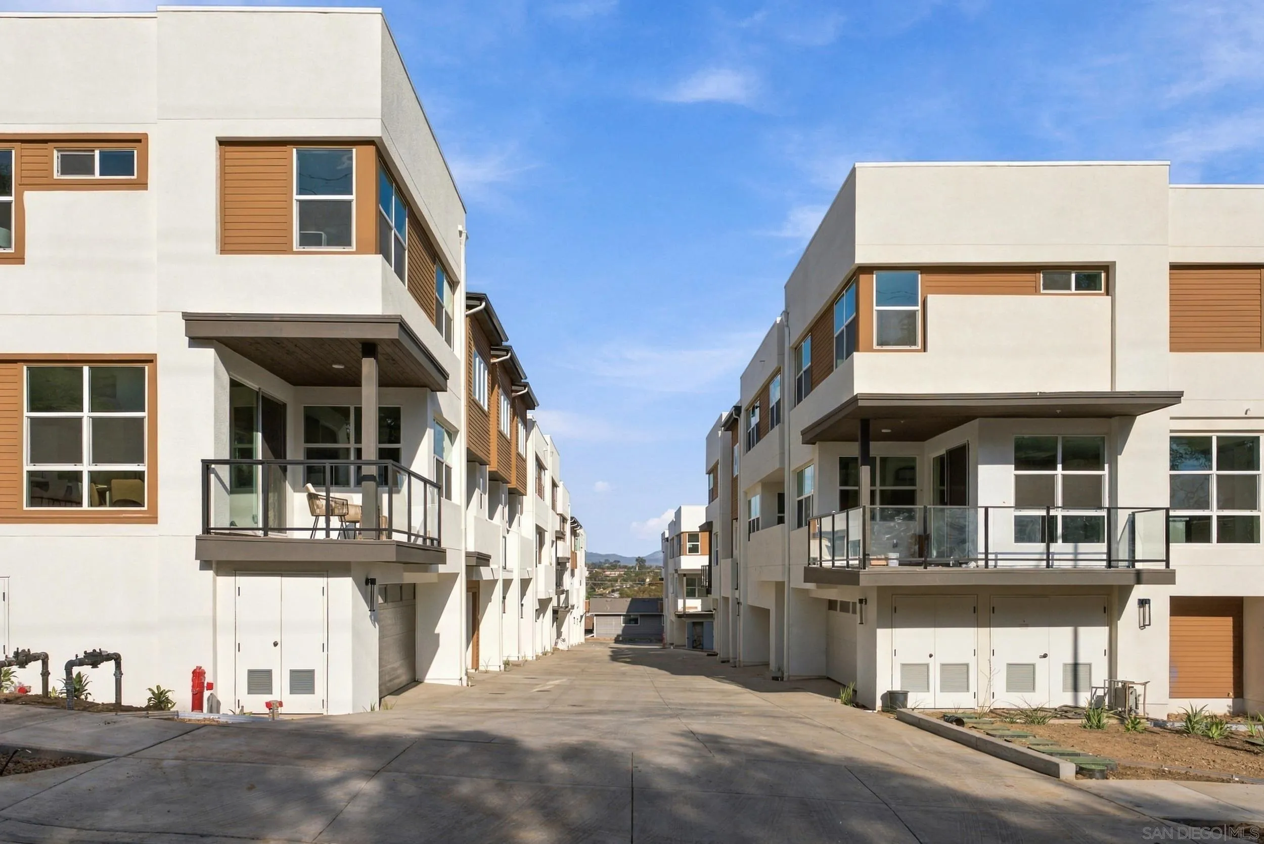 https://cdn.realtyfeed.com/cdn/127/260023360/3c3192ba96f8e6082d623efc2a62b0c8.webp