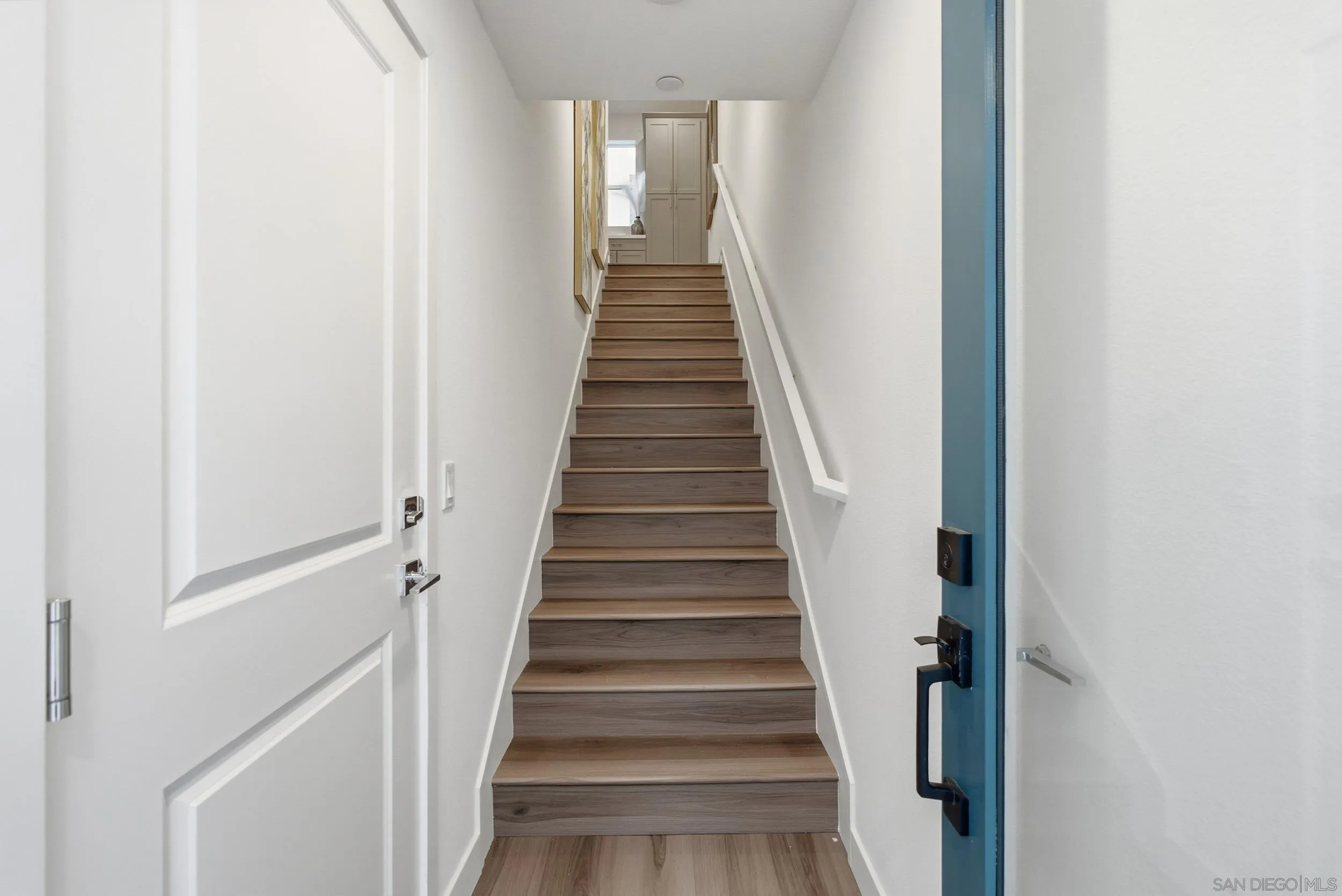 https://cdn.realtyfeed.com/cdn/127/260023360/4e8768e1b5fc9f723ff052938c3a6b6c.webp