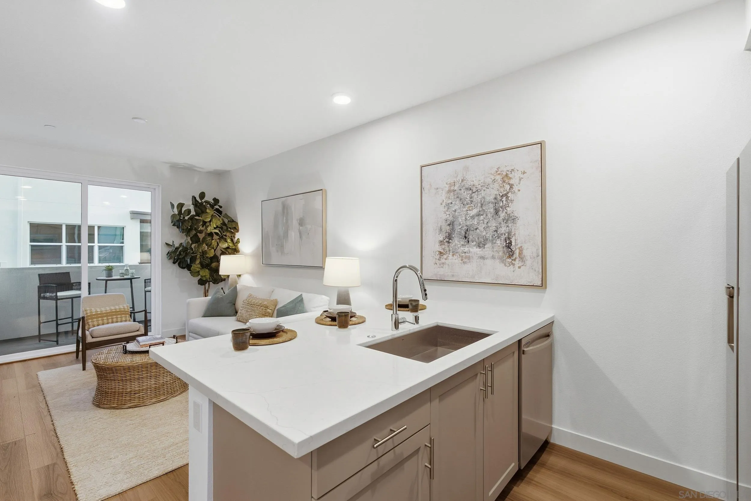 https://cdn.realtyfeed.com/cdn/127/260023360/5180c3db4b87c6c5e08a20d8a84d9f6c.webp