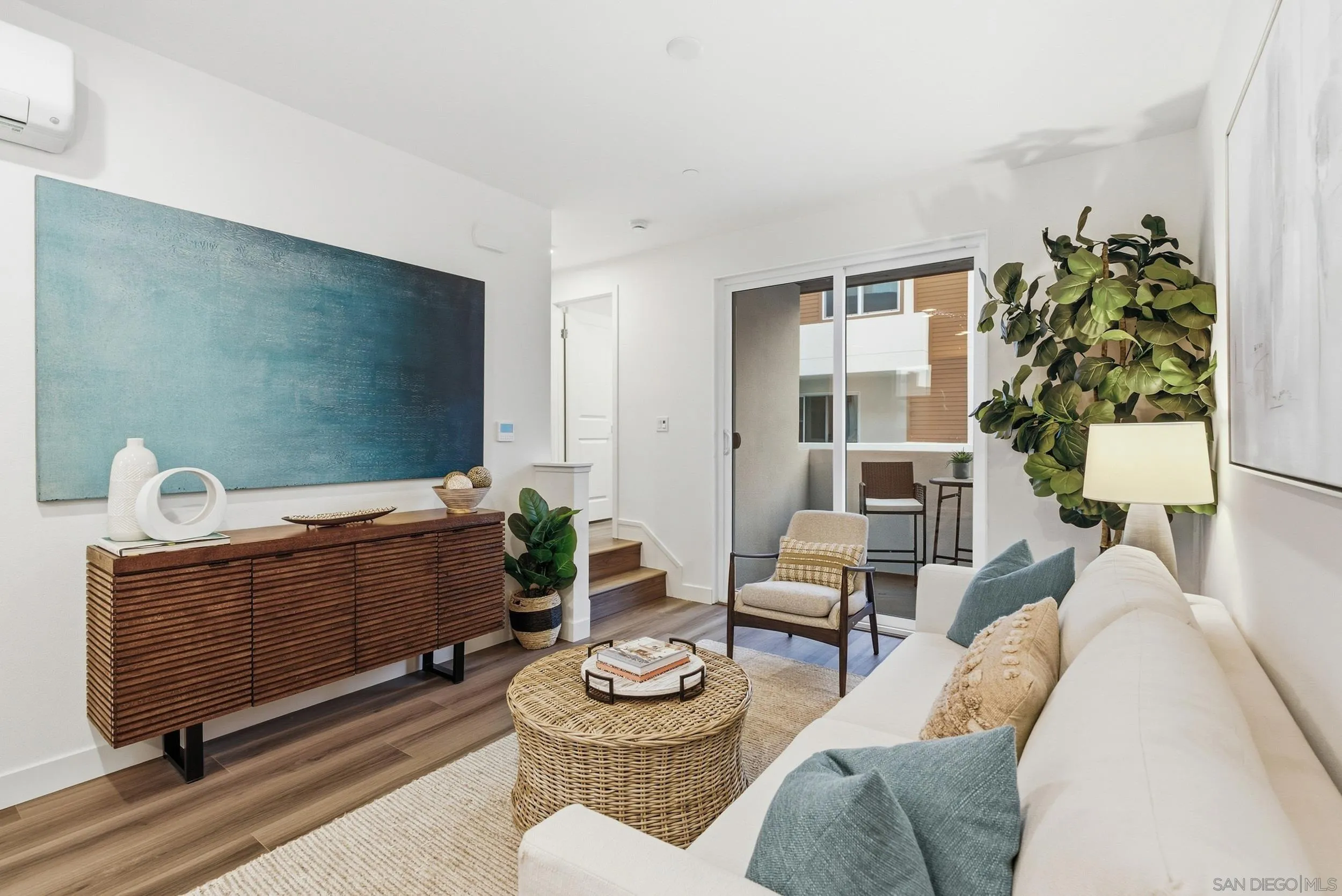 https://cdn.realtyfeed.com/cdn/127/260023360/8044876c39bbc80527bbe1fe500415ca.webp