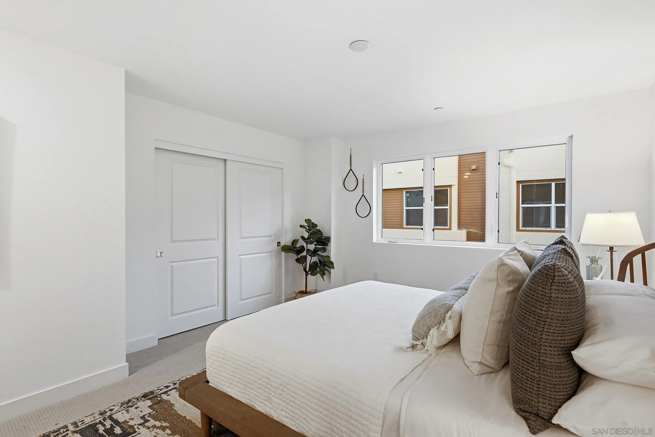https://cdn.realtyfeed.com/cdn/127/260023360/e24c7906b59d23bf5242eee76ddb8306.webp