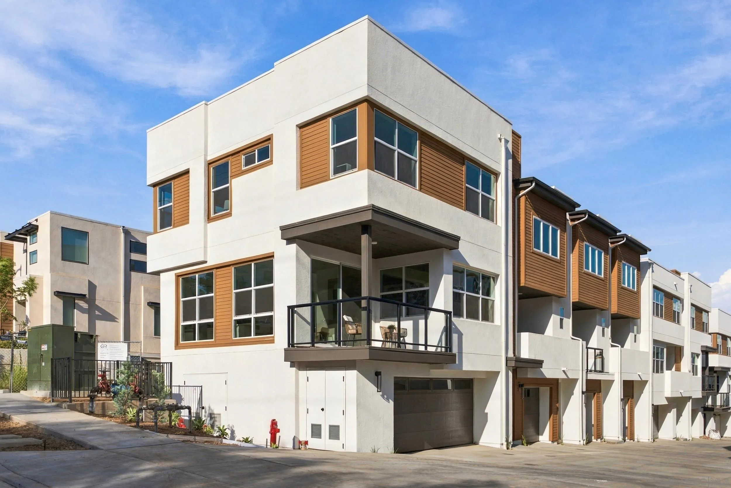 https://cdn.realtyfeed.com/cdn/127/260023360/f539e00cf94b18a8821f5275d109ee87.webp