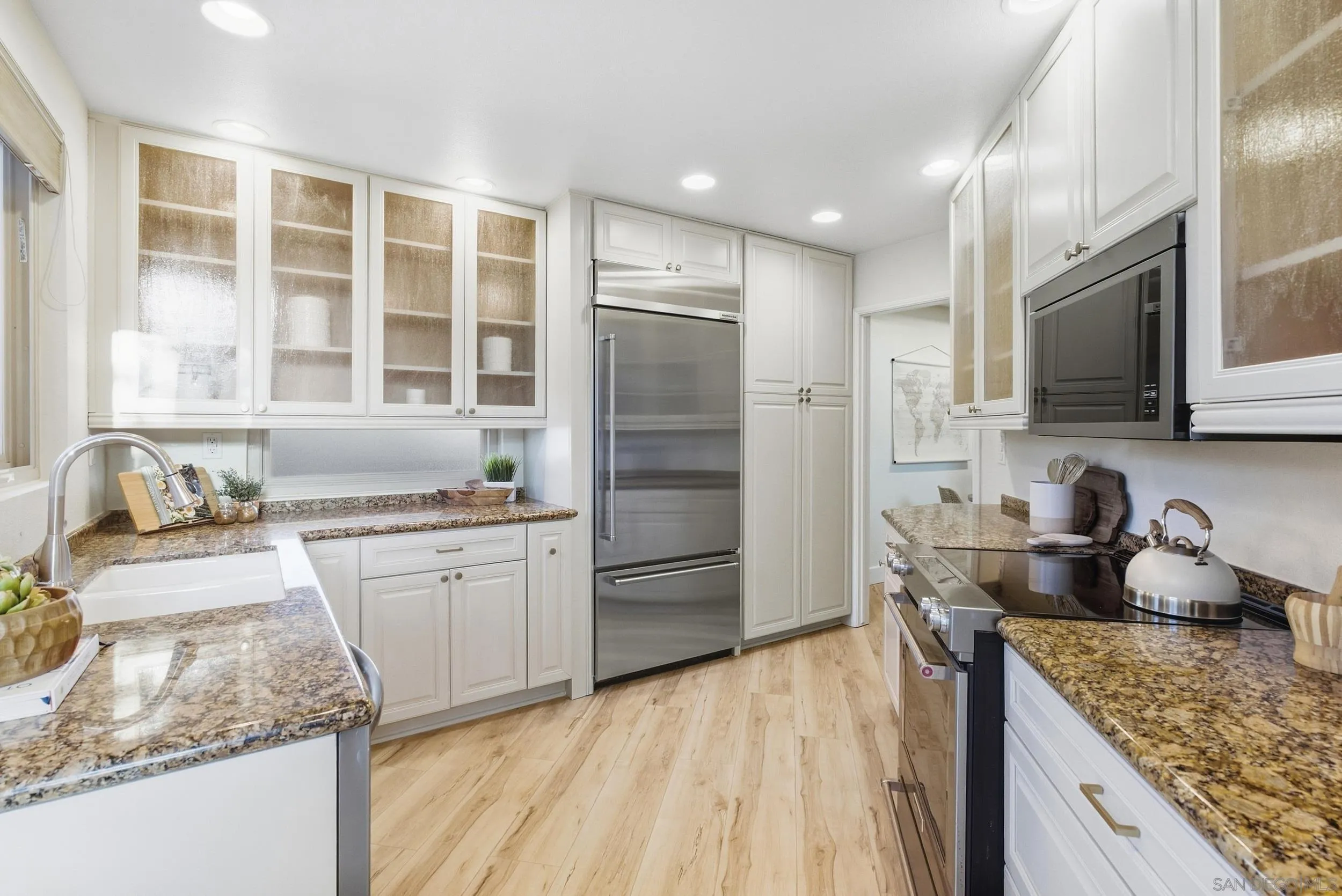 https://cdn.realtyfeed.com/cdn/127/260023361/341cd0b5627bc412bf9e91bdceff0d63.webp
