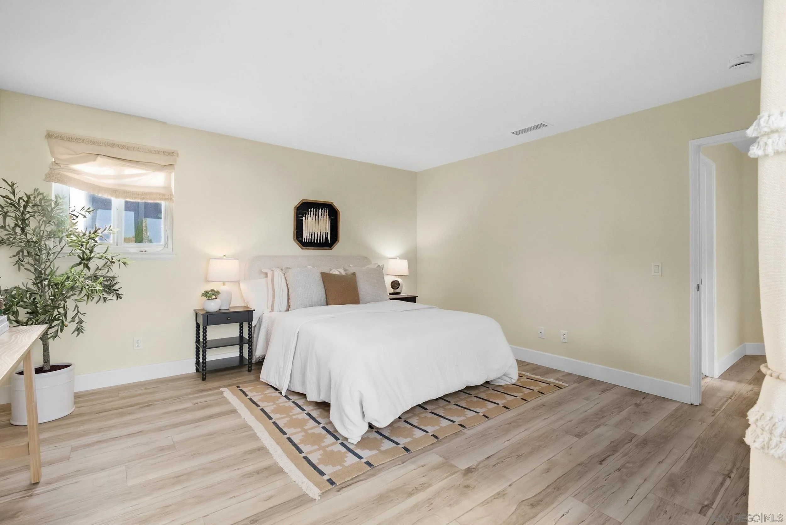 https://cdn.realtyfeed.com/cdn/127/260023361/3e9de505e385ce37cdda204db21c58b3.webp