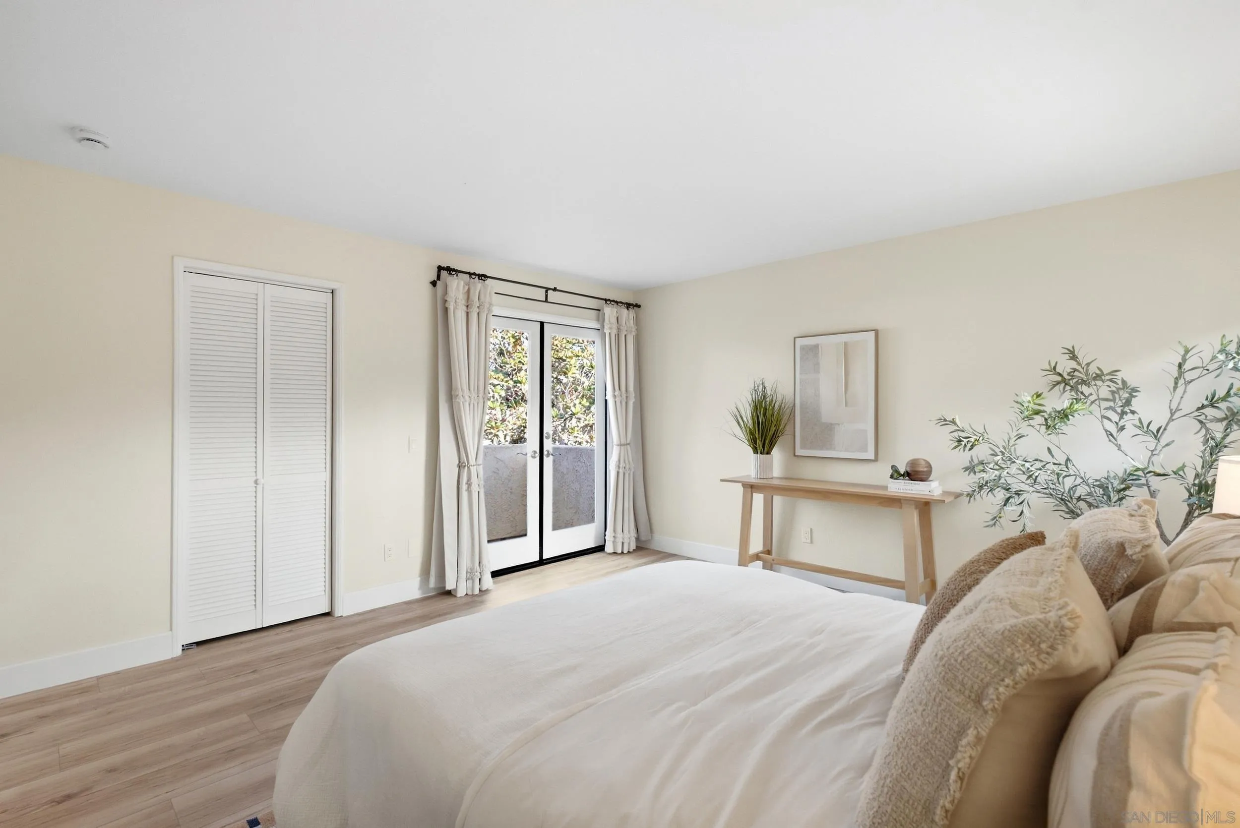 https://cdn.realtyfeed.com/cdn/127/260023361/52f5697cdcb069d4770cdaadffb76e00.webp