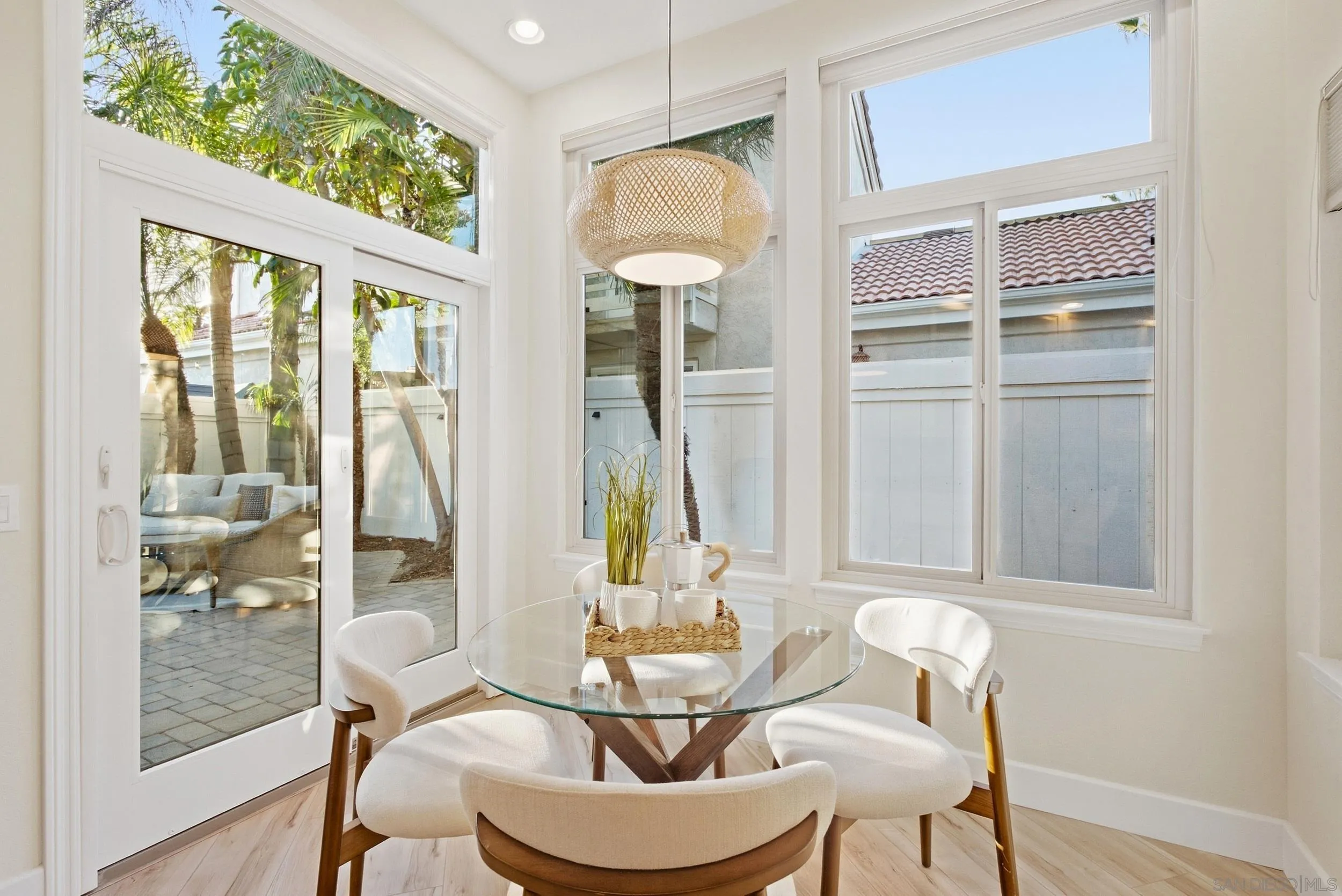 https://cdn.realtyfeed.com/cdn/127/260023361/6461185bf899b8bec653a7b8384d0a12.webp