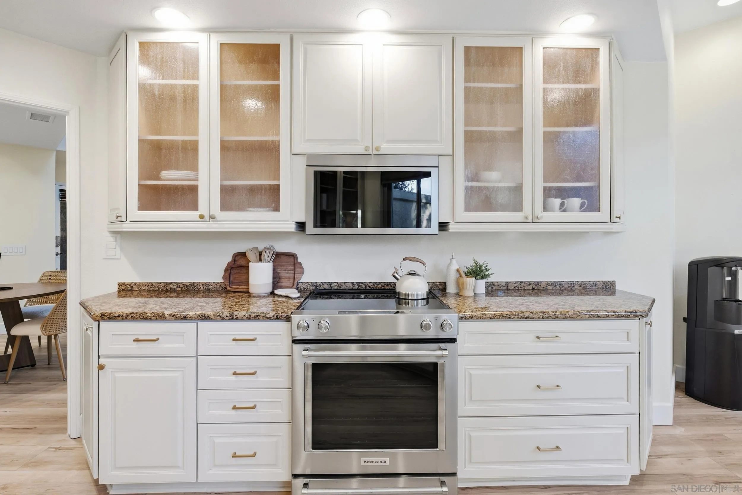 https://cdn.realtyfeed.com/cdn/127/260023361/b92923bbaa46e5e989a1bb837b051cb8.webp