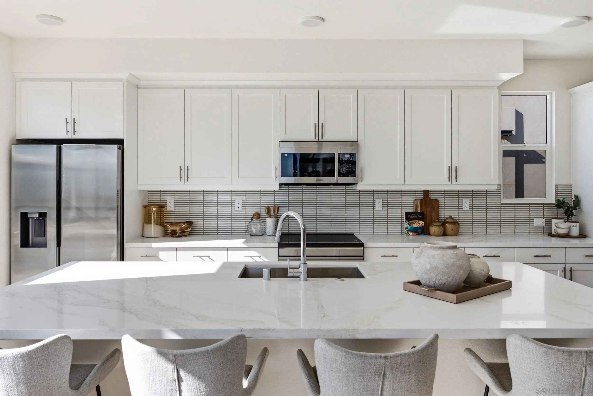 https://cdn.realtyfeed.com/cdn/127/260023363/03ebdfd3ed4ed7a38e3f5b5660bd3bcc.webp