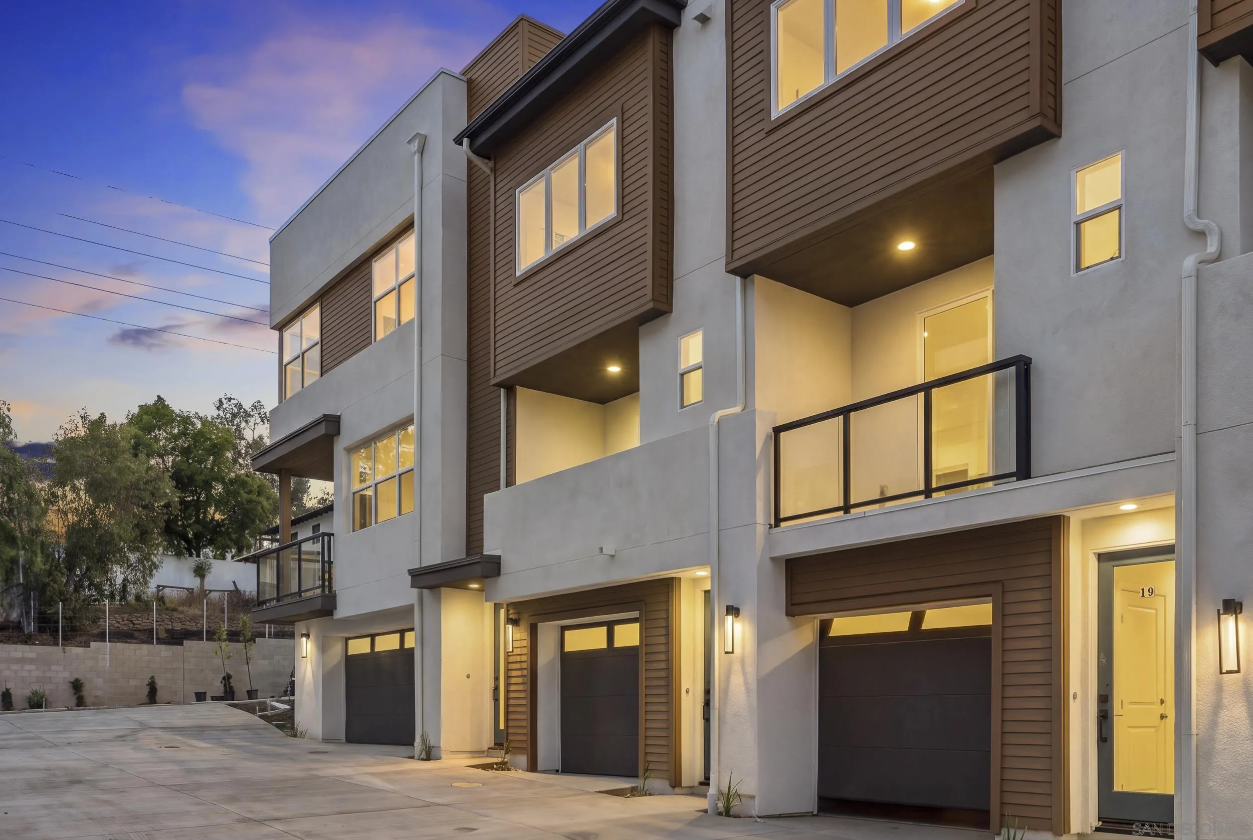 https://cdn.realtyfeed.com/cdn/127/260023363/30551bc710782ad4b04f0a27d47fe2de.webp