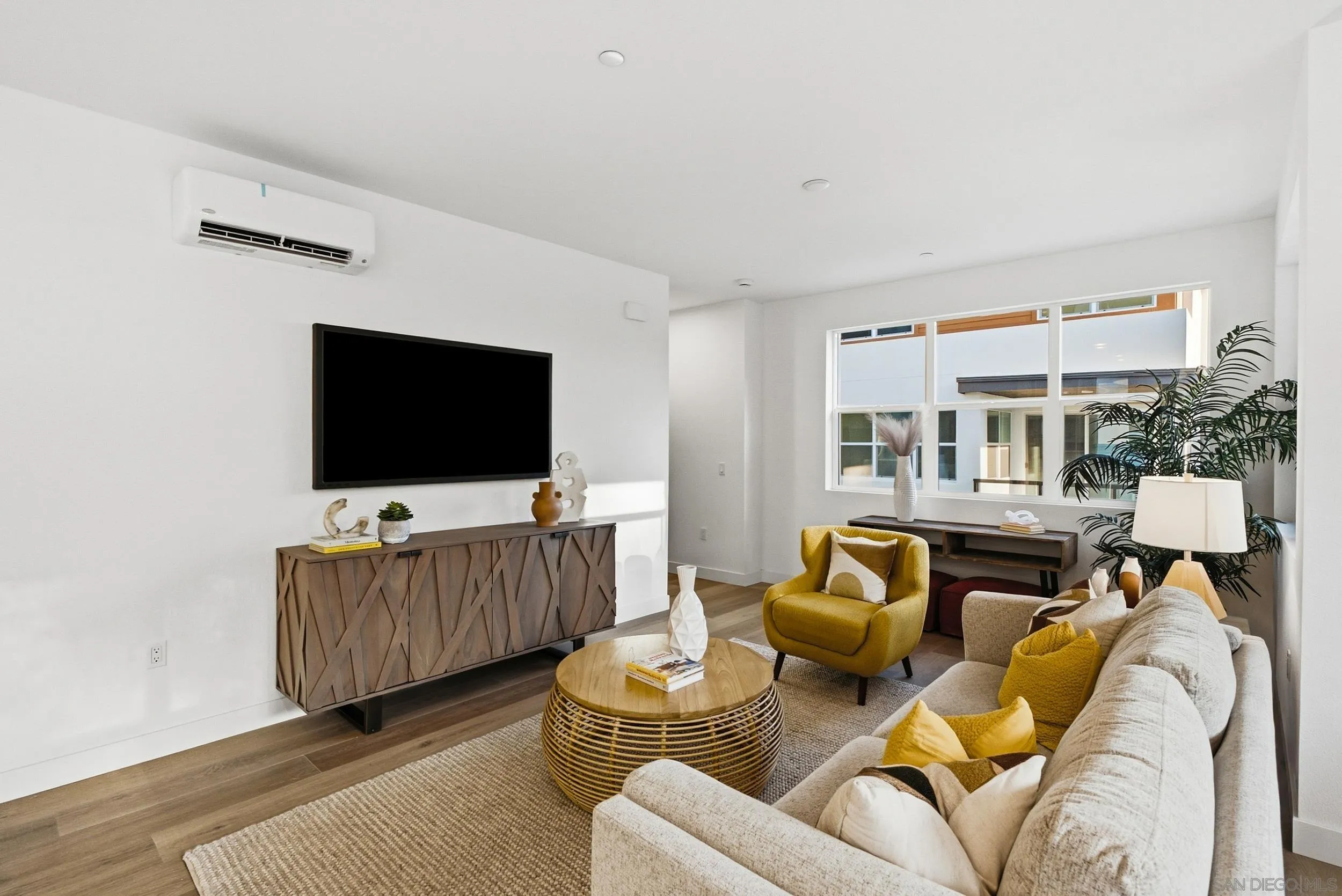https://cdn.realtyfeed.com/cdn/127/260023363/5fe046613fa832341733fb03c1bd22f8.webp