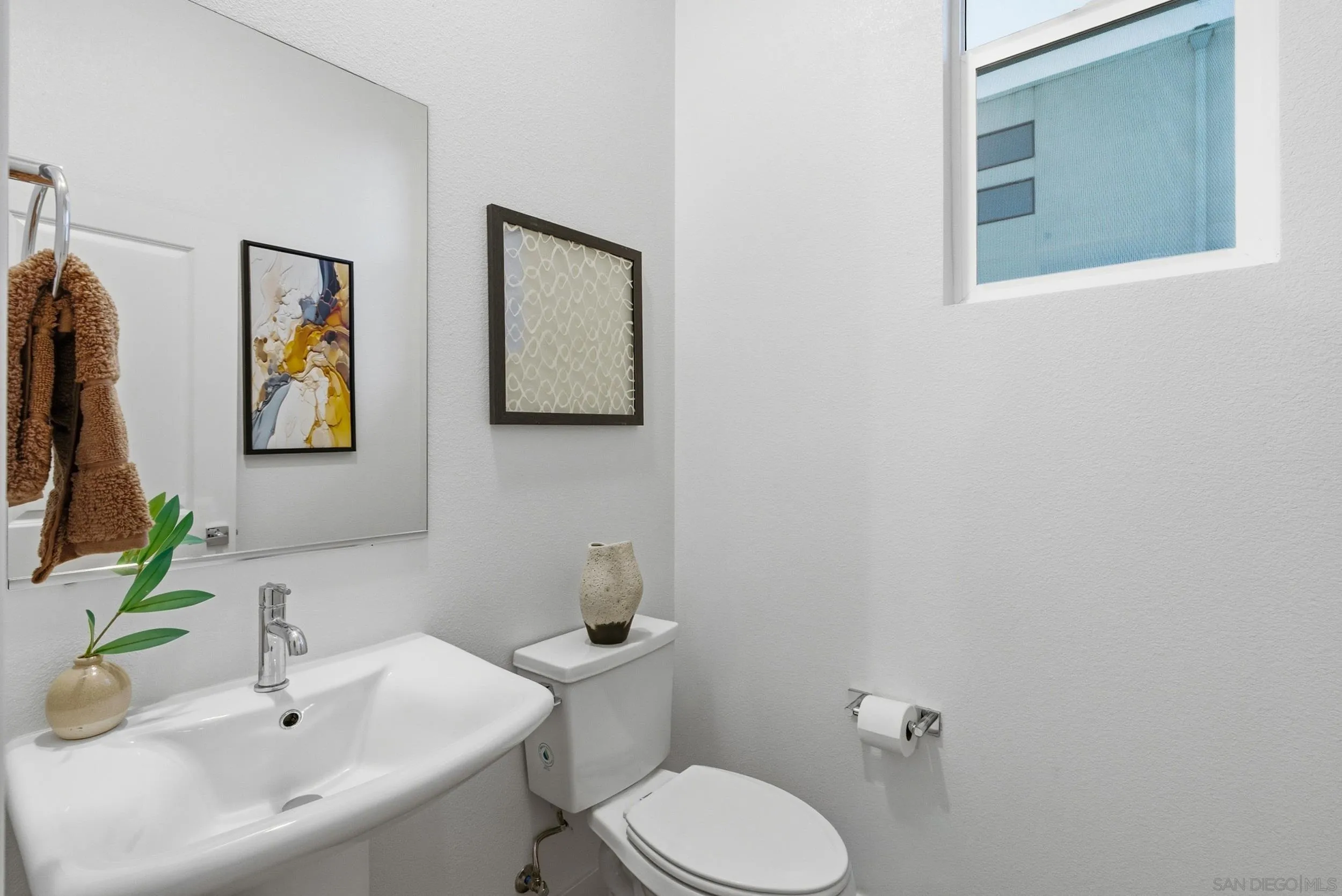 https://cdn.realtyfeed.com/cdn/127/260023363/61d9551dcdb8ec2a90a9d097340671a7.webp