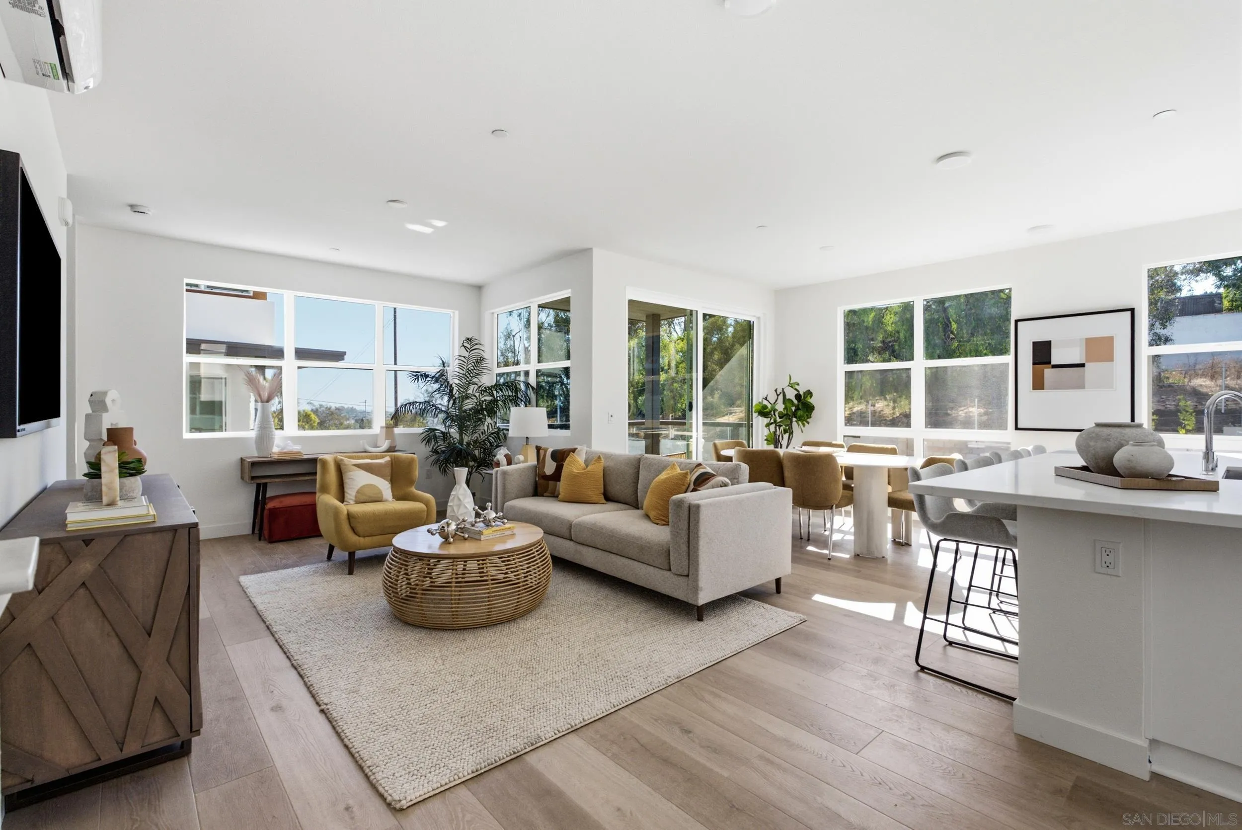 https://cdn.realtyfeed.com/cdn/127/260023363/7a7d86db788ff13f6566fd9111812a91.webp