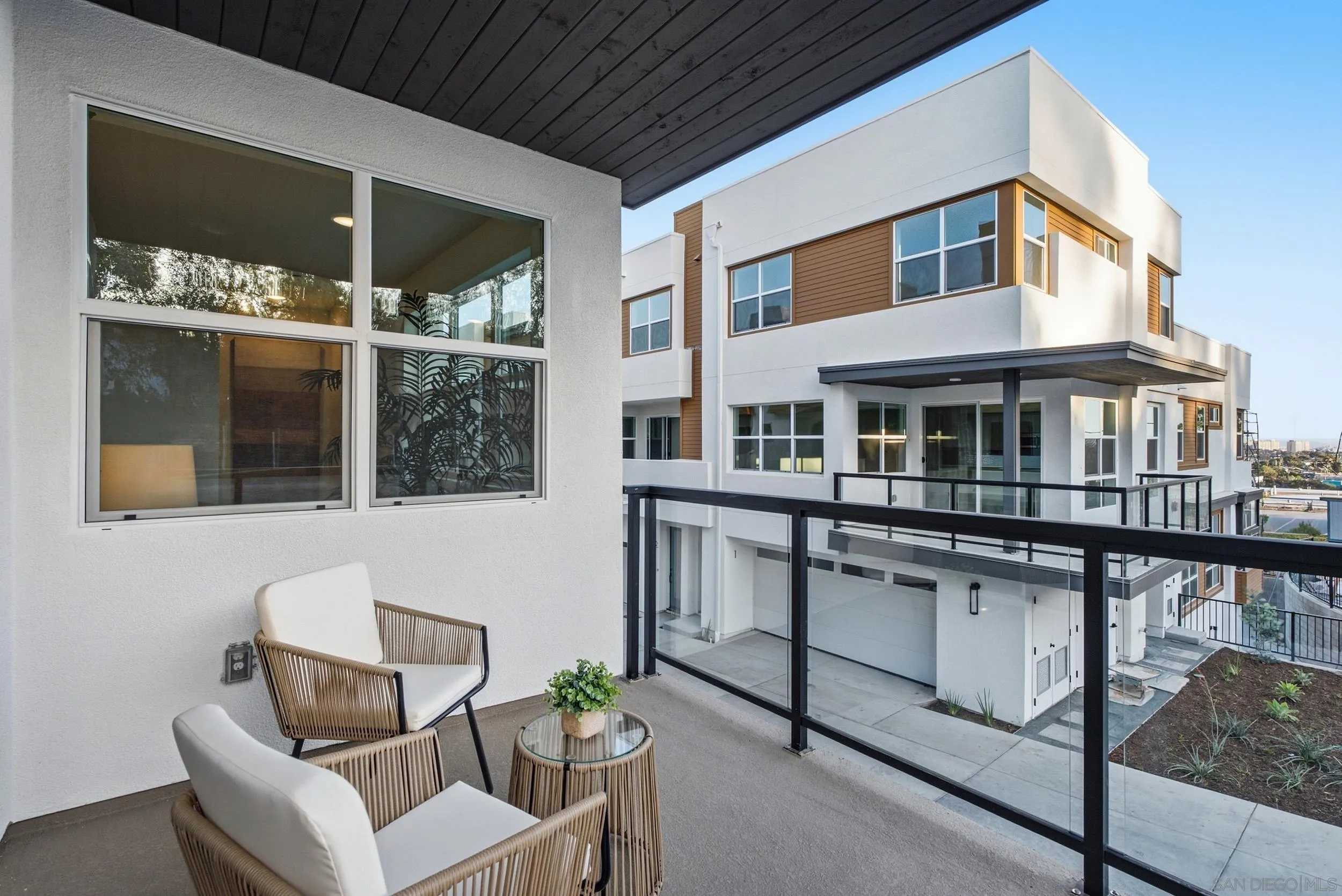 https://cdn.realtyfeed.com/cdn/127/260023363/82b4854454bec688b086a572938f2553.webp