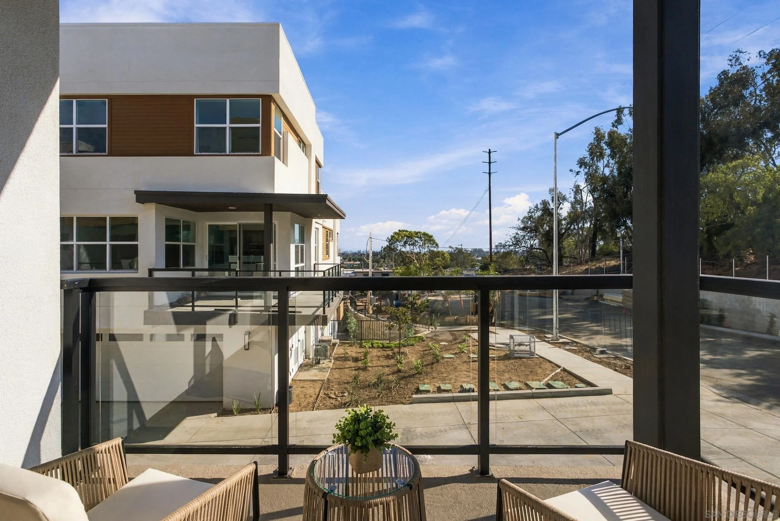 https://cdn.realtyfeed.com/cdn/127/260023363/8c6ddfe964a360df3f3eeabf82ea44b4.webp