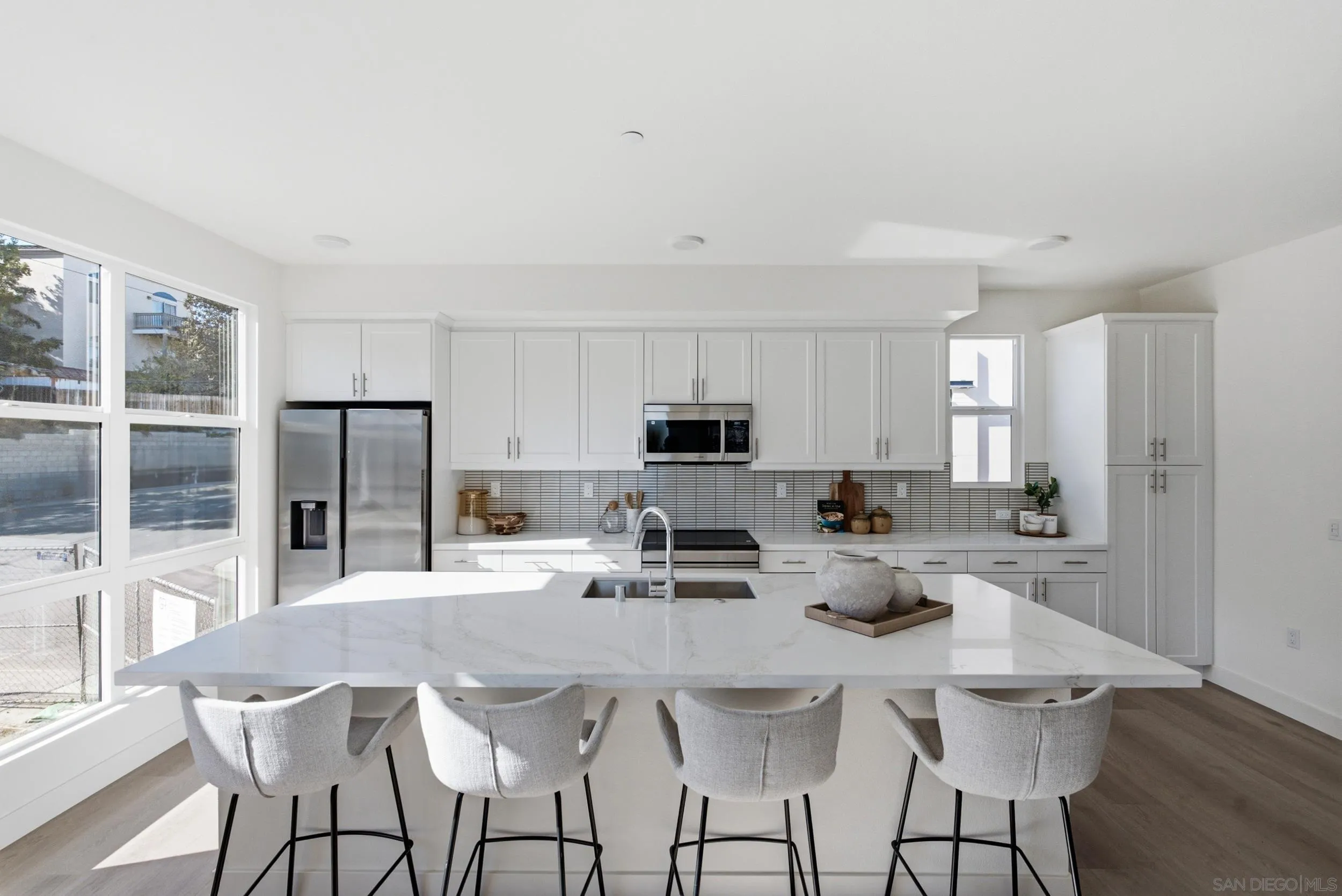 https://cdn.realtyfeed.com/cdn/127/260023363/9bec94fb595fbceb7c0fad9279ccc89a.webp