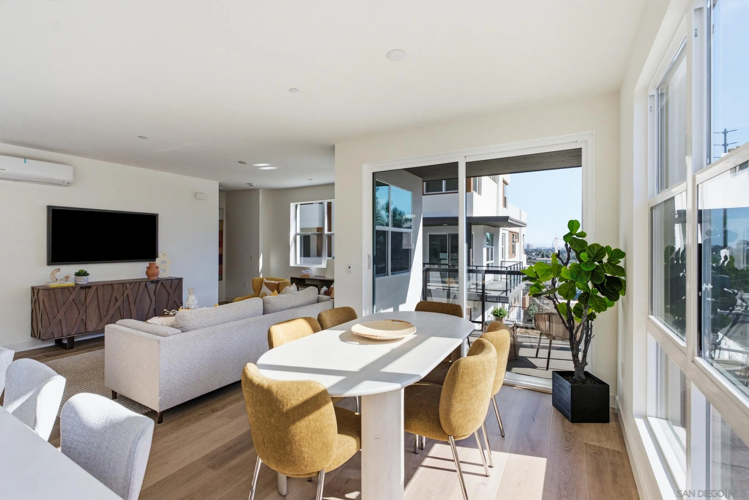 https://cdn.realtyfeed.com/cdn/127/260023363/bc0e792dc94fba73fd29de77a19bb16f.webp