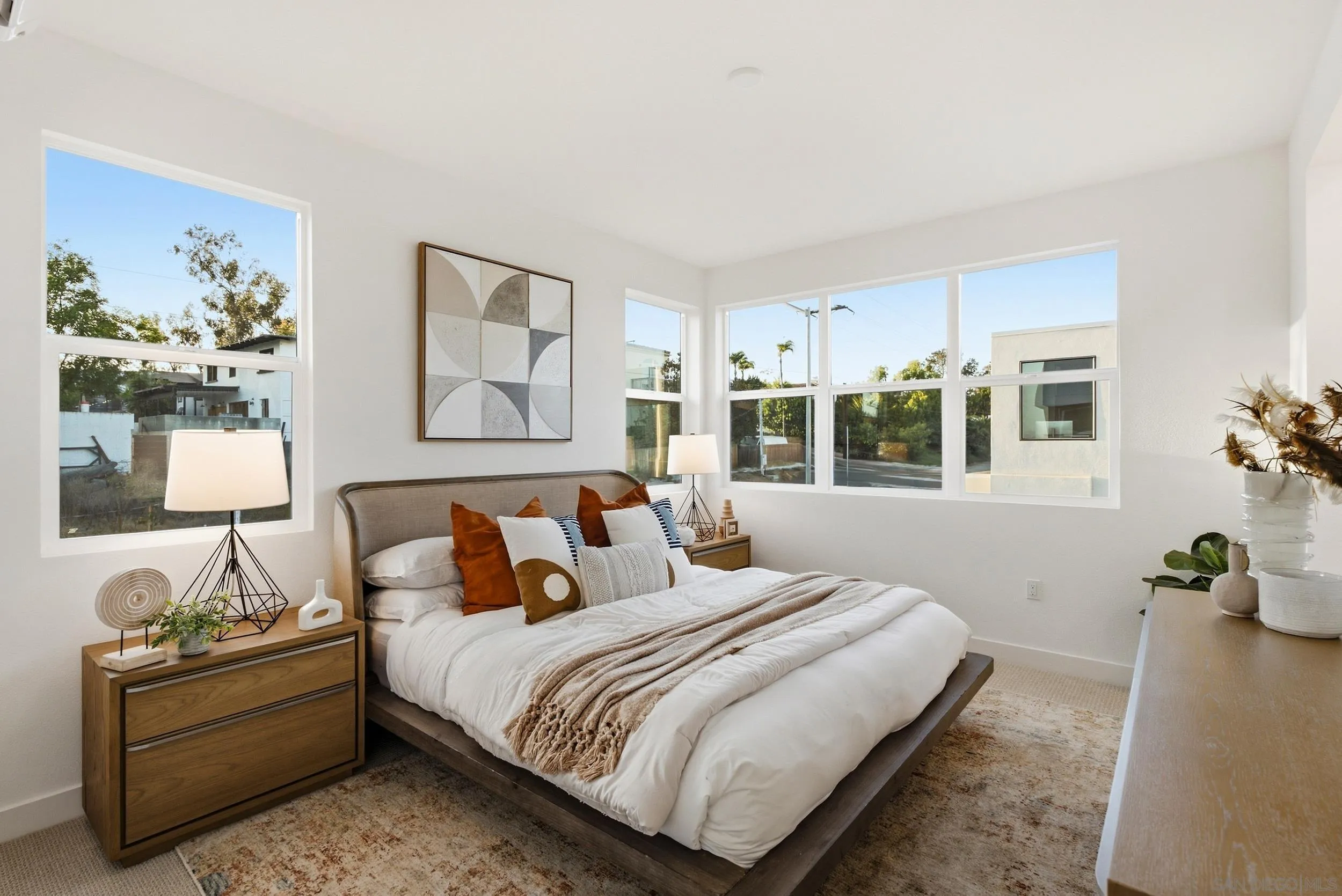 https://cdn.realtyfeed.com/cdn/127/260023363/c8fb61f85f44a1dcdd16aac7759d2e6e.webp