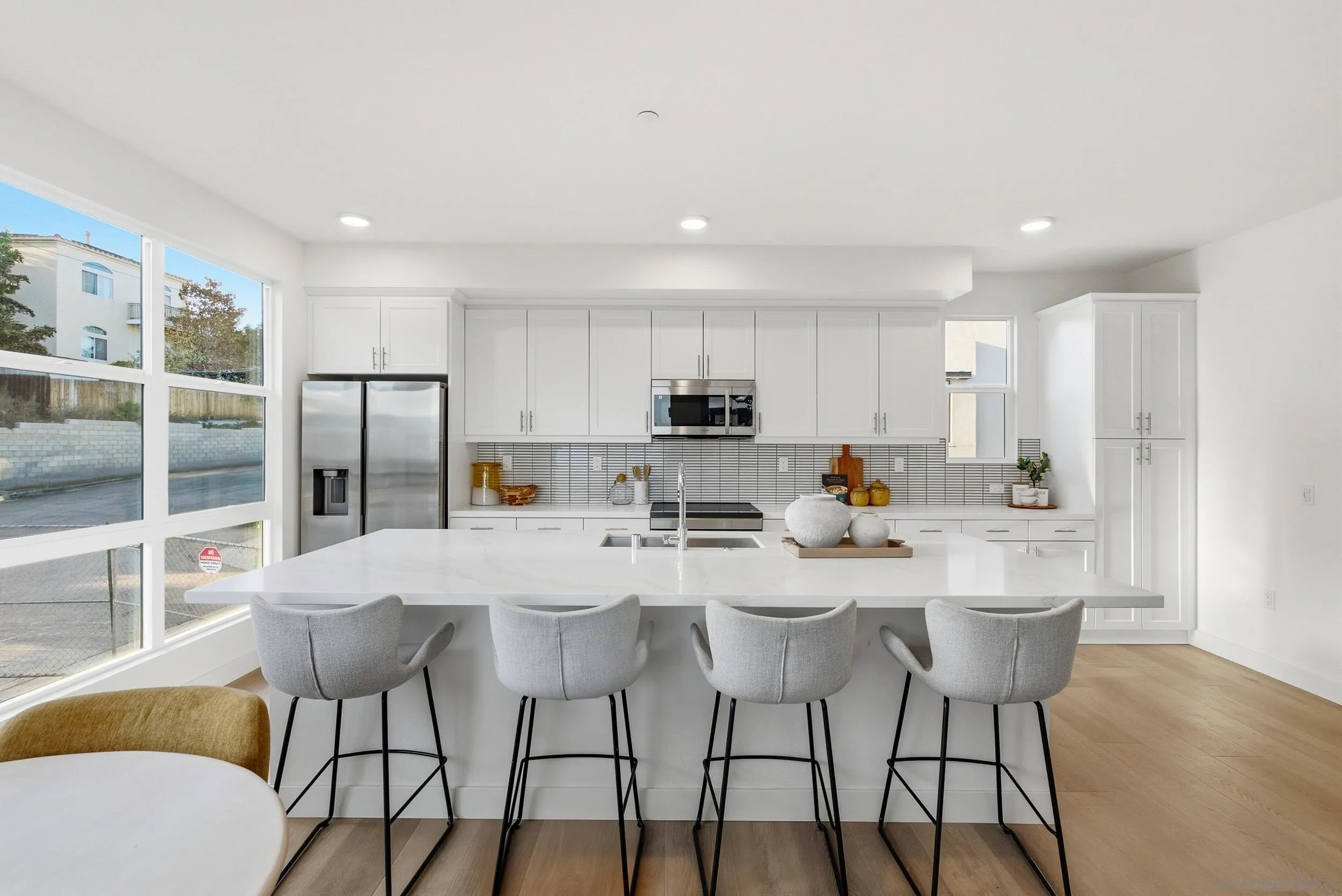 https://cdn.realtyfeed.com/cdn/127/260023363/e846aa0c7d3b4a8f36568f013c43b79c.webp