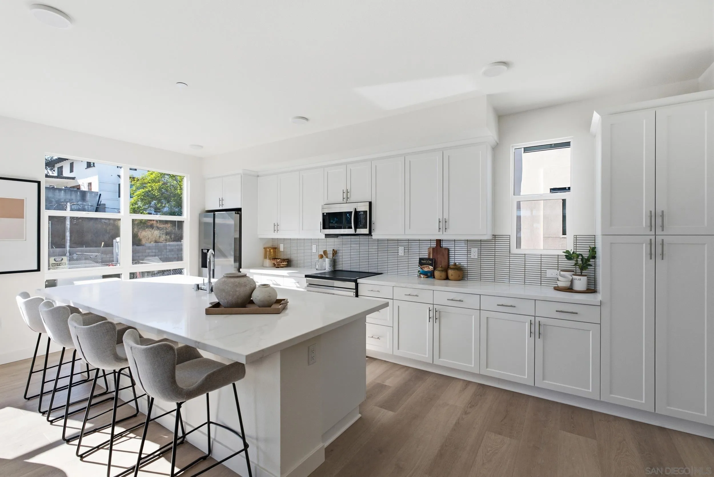 https://cdn.realtyfeed.com/cdn/127/260023363/e89042abaae74d29488e9baeee1cc60e.webp