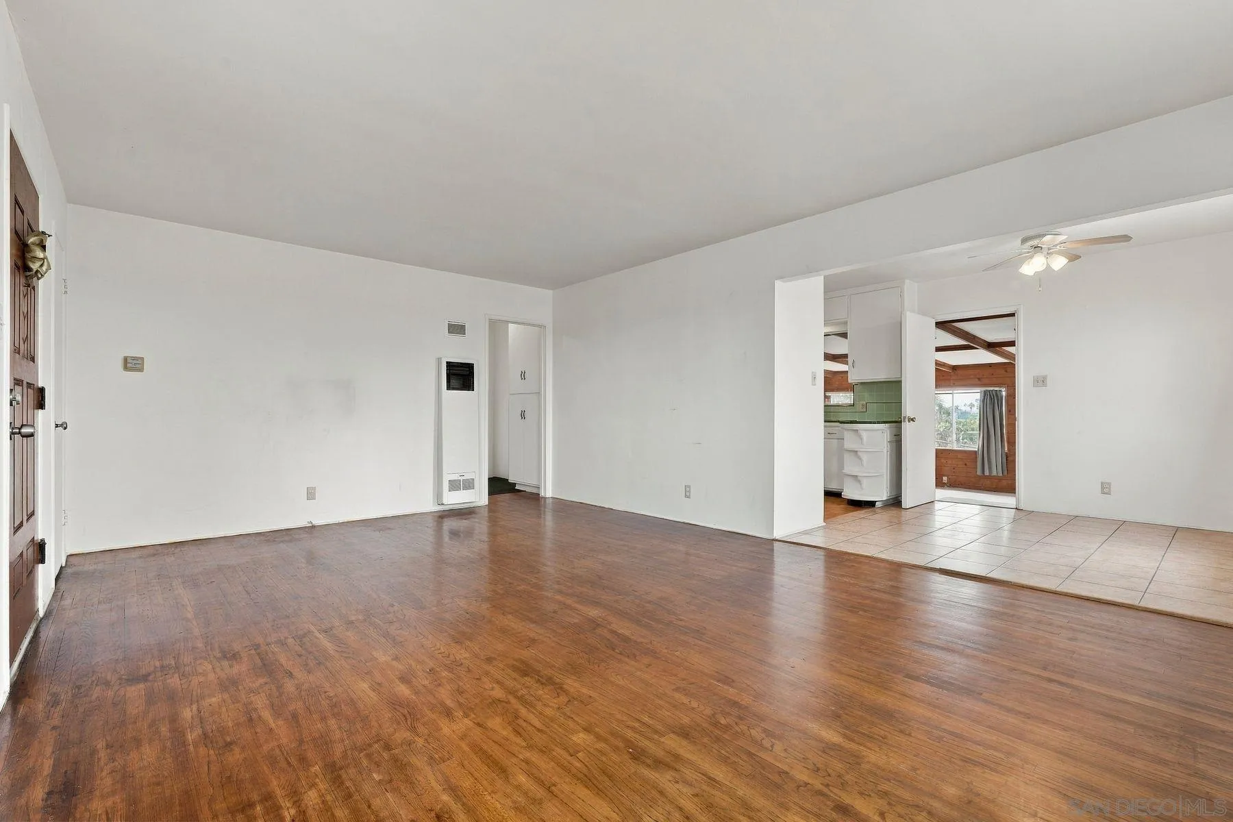 https://cdn.realtyfeed.com/cdn/127/260023364/ff5ca3ecabb112128192a95fdf7a52ef.webp