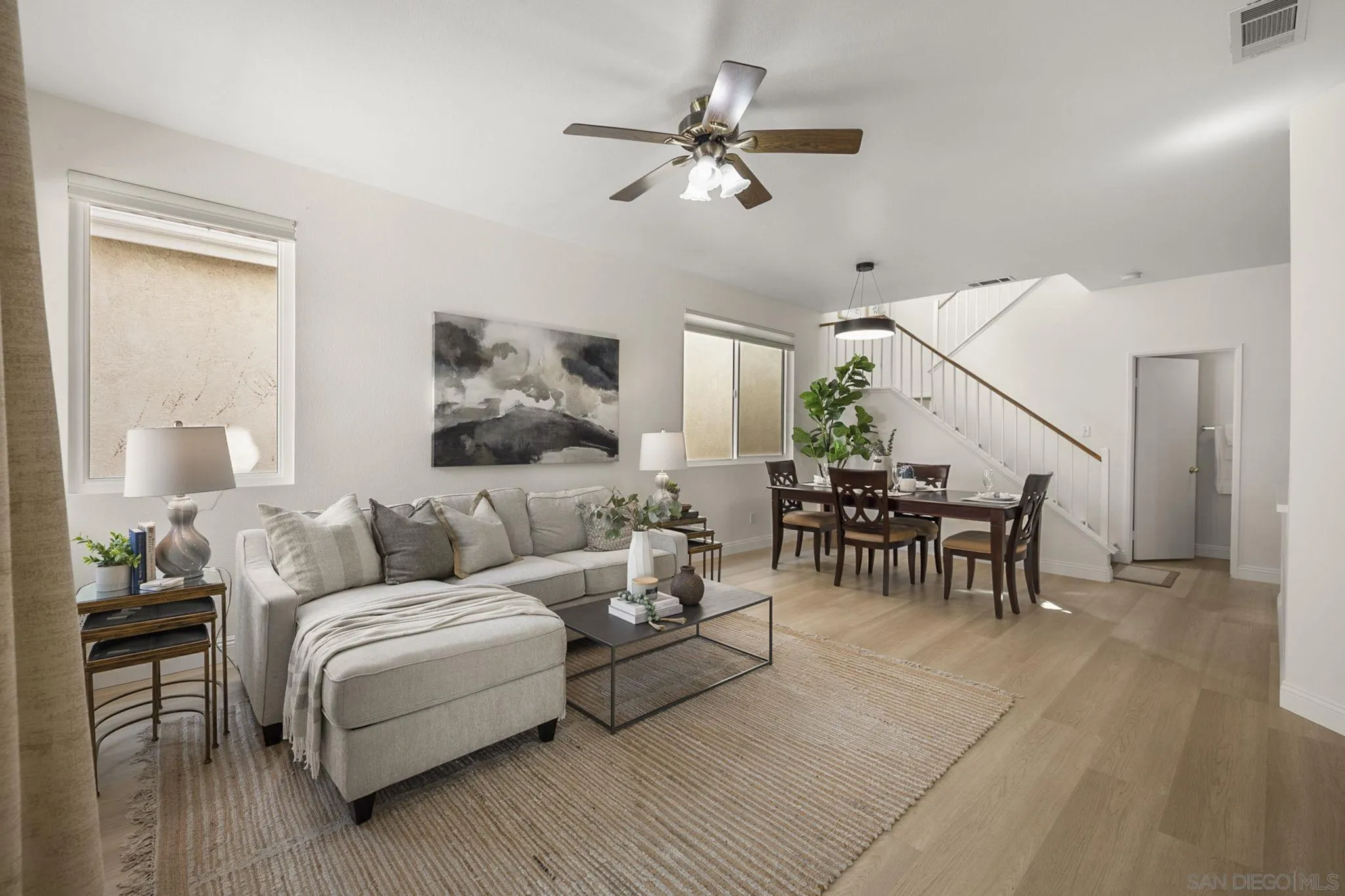 https://cdn.realtyfeed.com/cdn/127/260023367/0b2b8f428f7745b697f373d73f688fc2.webp