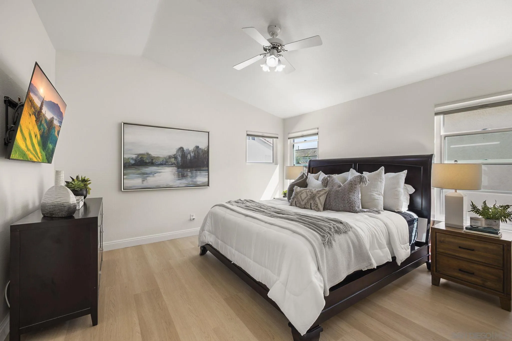 https://cdn.realtyfeed.com/cdn/127/260023367/2377f175b9839b78bb5efc883b560089.webp