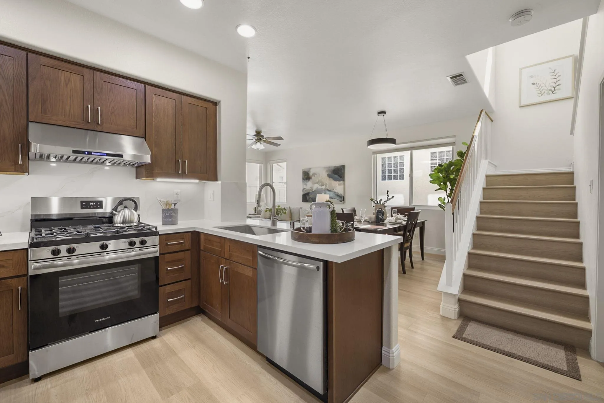 https://cdn.realtyfeed.com/cdn/127/260023367/4bfd0b7e625ac5158c58c7e9a1df8255.webp
