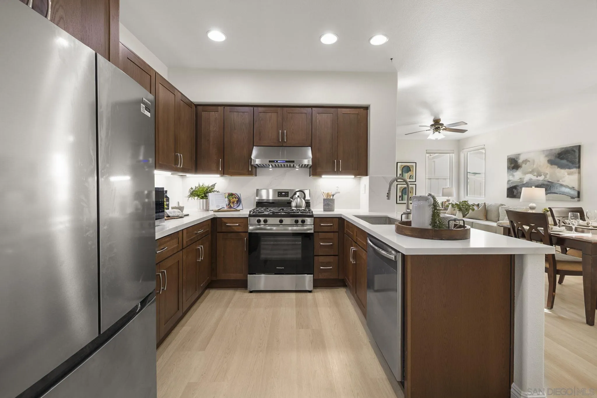 https://cdn.realtyfeed.com/cdn/127/260023367/c1ff59a79996459afa4c523b9389b709.webp