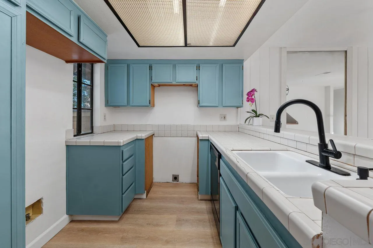 https://cdn.realtyfeed.com/cdn/127/260023368/12f10d30f7e2751008fcb55afb13588b.webp