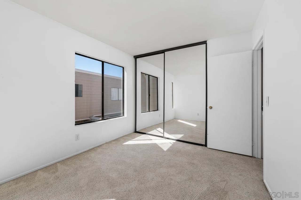 https://cdn.realtyfeed.com/cdn/127/260023368/1e42d483c8d5666d96fbd9eec9e63ea8.webp