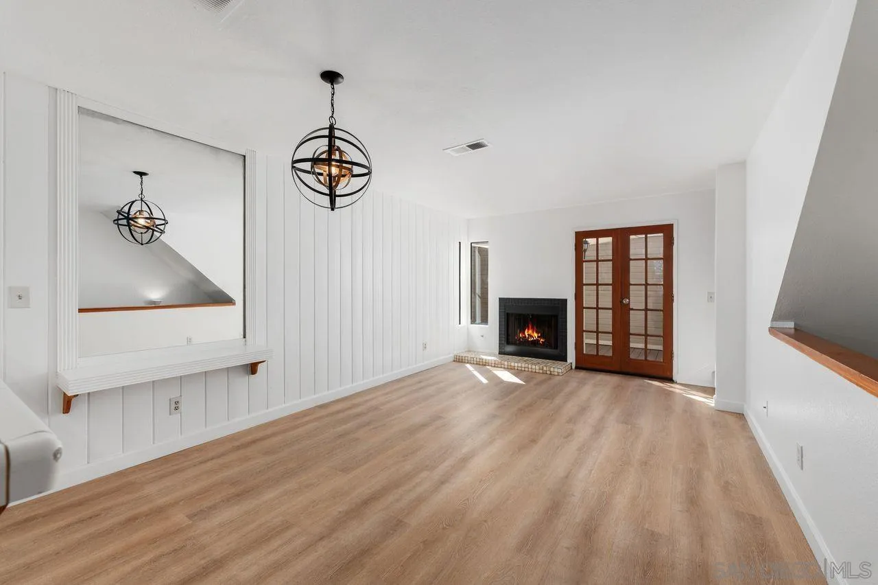 https://cdn.realtyfeed.com/cdn/127/260023368/48de8206c82a6c472d1a8b3f2cf65d2e.webp