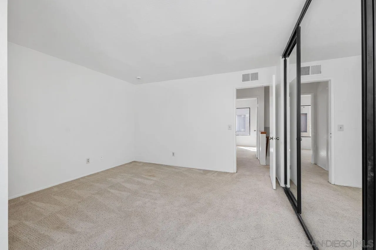 https://cdn.realtyfeed.com/cdn/127/260023368/8a4e866fe4418990fd583a89b25bc6e9.webp