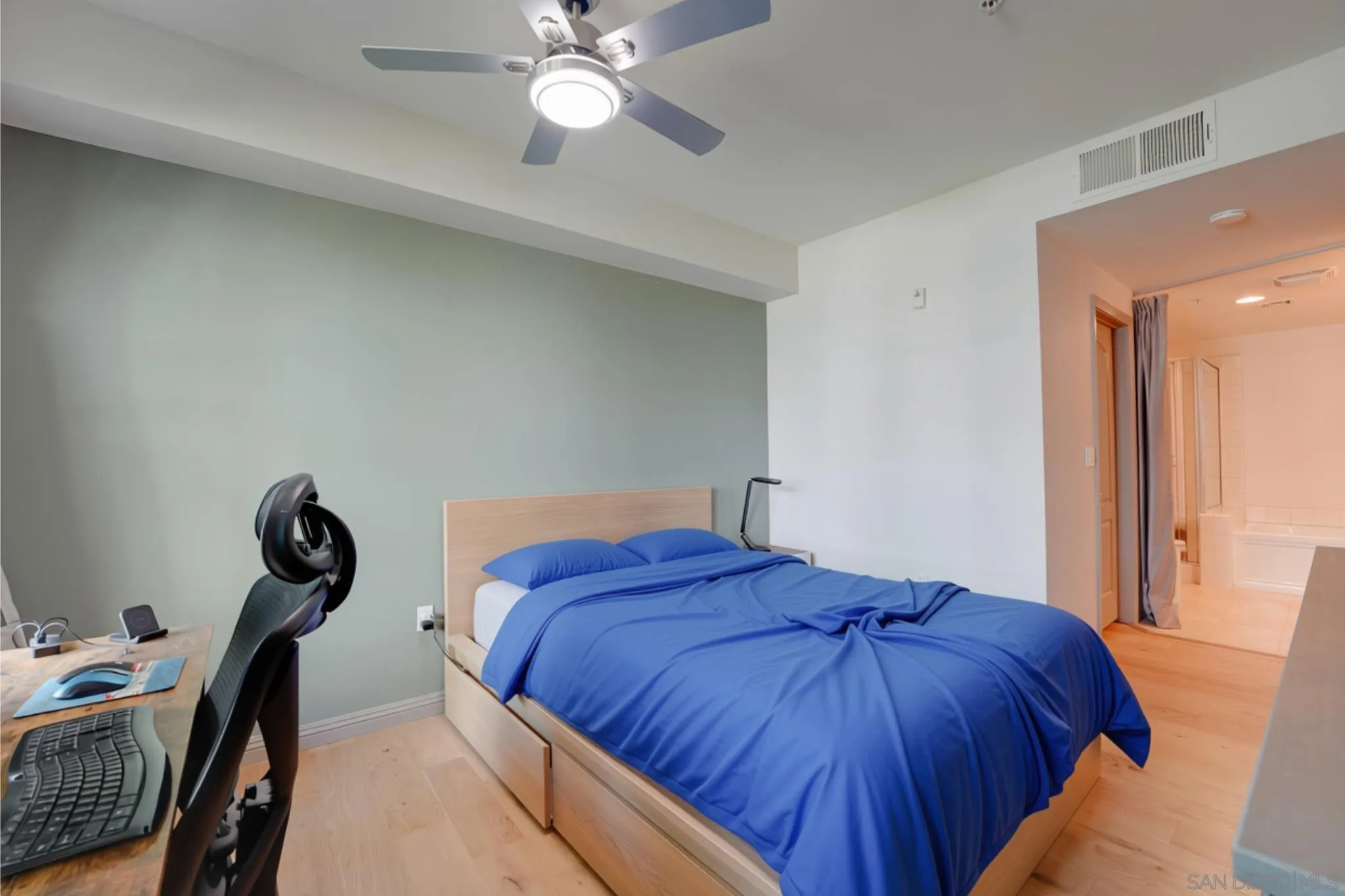 https://cdn.realtyfeed.com/cdn/127/260023370/49fd38287d950beb915cb4096fd3b94d.webp