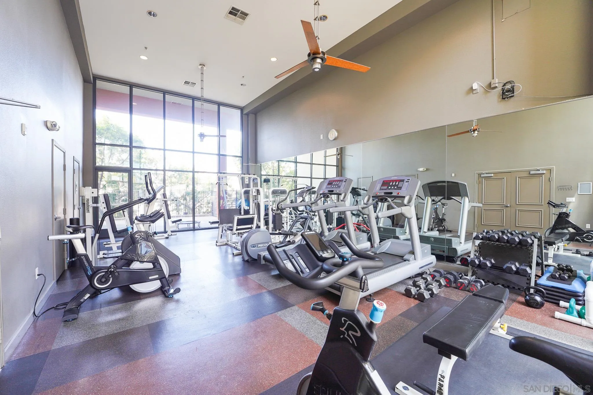 https://cdn.realtyfeed.com/cdn/127/260023370/54a94c5ff60d4a5b25acedfacd4efc16.webp