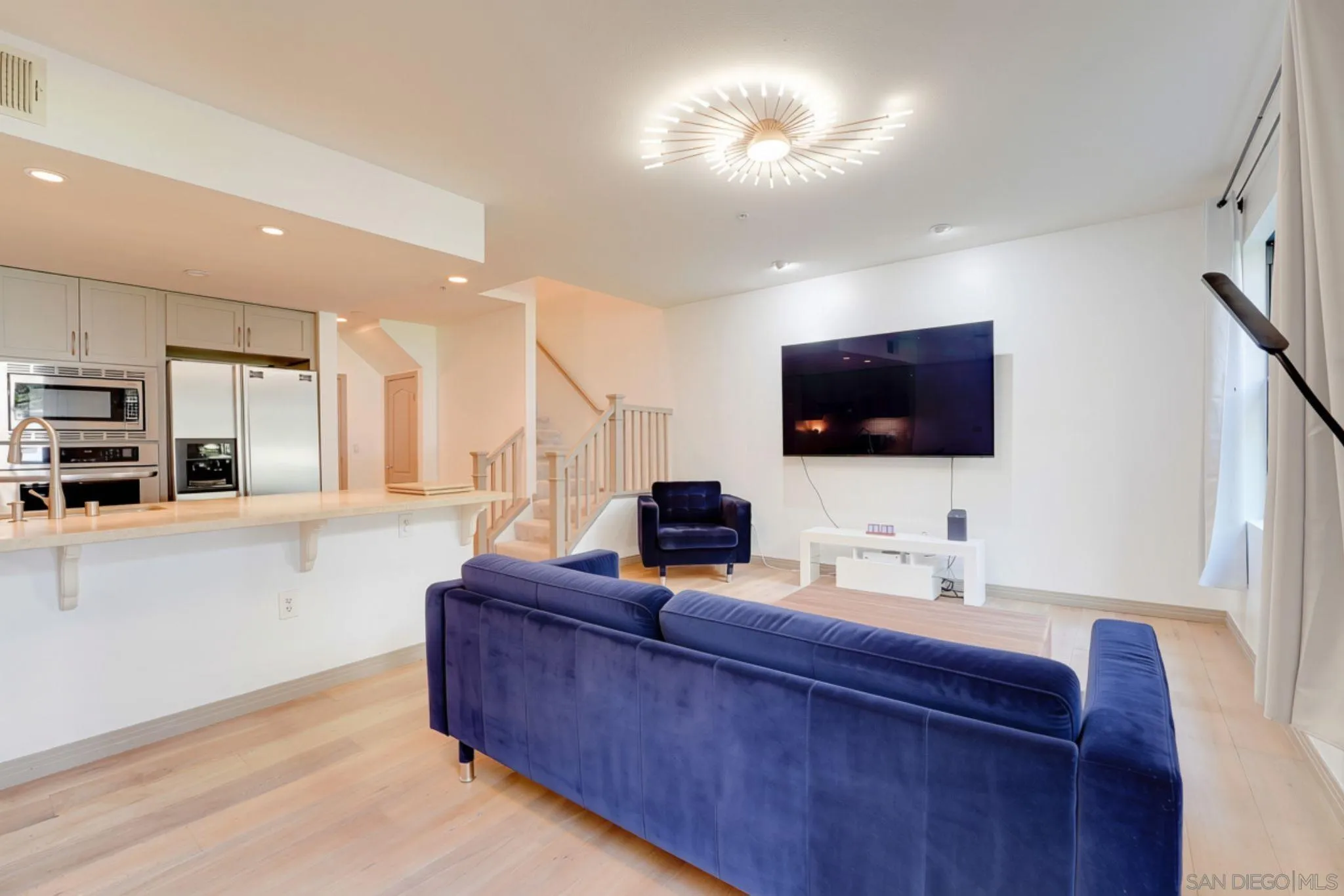https://cdn.realtyfeed.com/cdn/127/260023370/aad780d8a19979880e465d4aadb618ef.webp