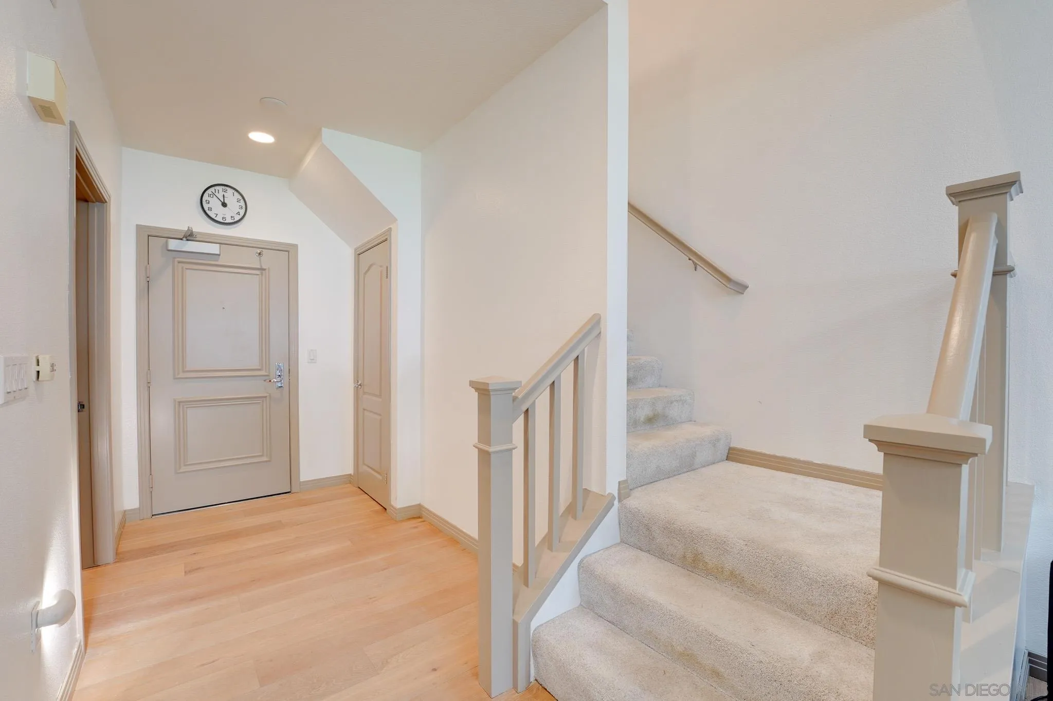 https://cdn.realtyfeed.com/cdn/127/260023370/ce48bada411fccfd650ad93d641113f6.webp