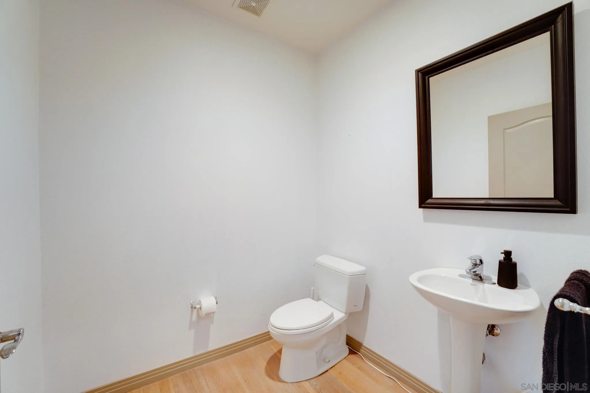https://cdn.realtyfeed.com/cdn/127/260023370/f3b6c974fcf012671595e4e24fcb0253.webp