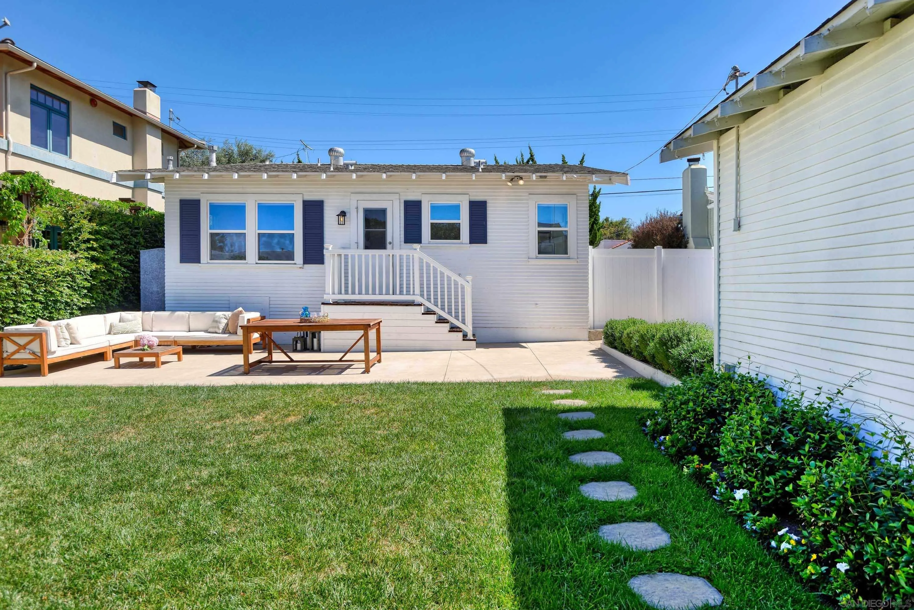 https://cdn.realtyfeed.com/cdn/127/260023371/0c51372c19addc6b67f00db878880c34.webp