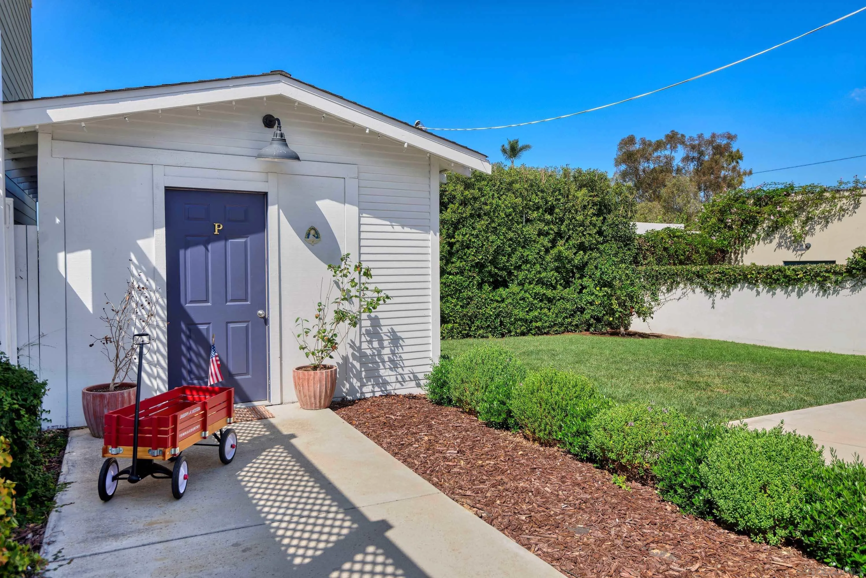 https://cdn.realtyfeed.com/cdn/127/260023371/f2aa3a89894768d91fa293d6c00bf3c4.webp