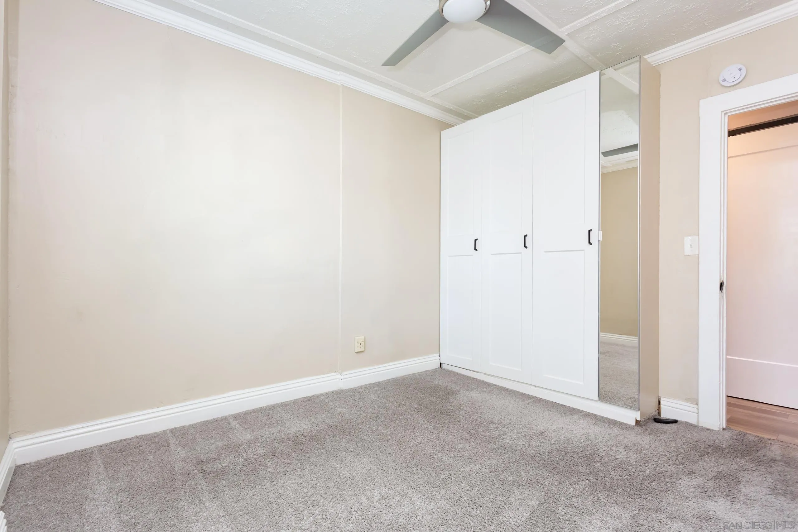 https://cdn.realtyfeed.com/cdn/127/260023376/0179048ccc664bdecb2aa8d1be872d8a.webp
