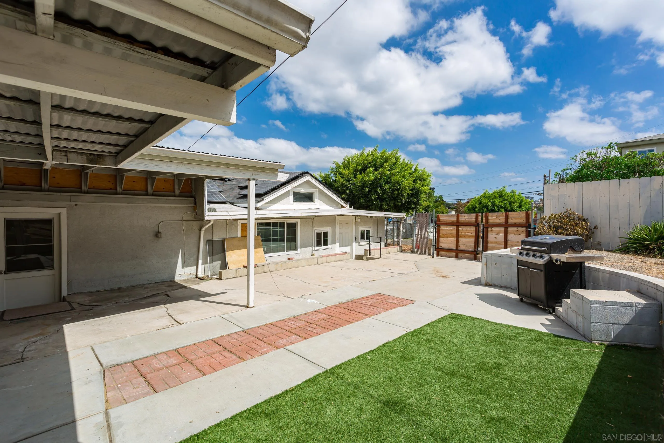 https://cdn.realtyfeed.com/cdn/127/260023376/73310a608461bd2a7eb10456f682cbf7.webp